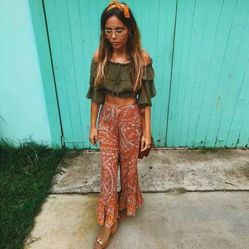 LAST ONE! 5⭐️ Indio Cropped Paisley Pants - Picture 3 of 8